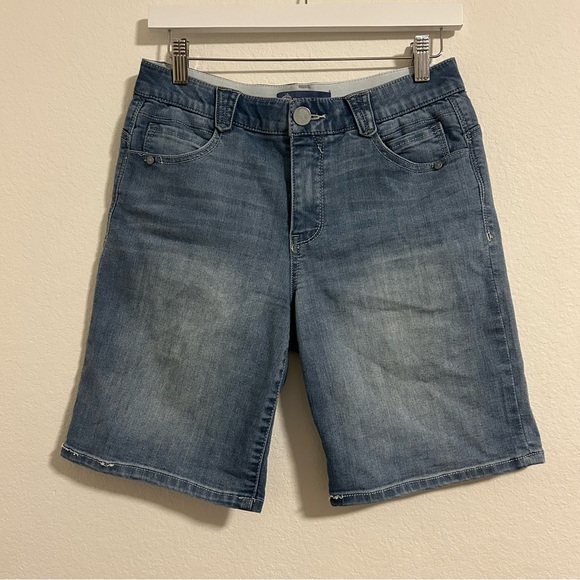 Democracy Ab Solution Shorts Women’s 4 Jean Bermuda Stretch Denim Preppy Classic - Picture 1 of 13
